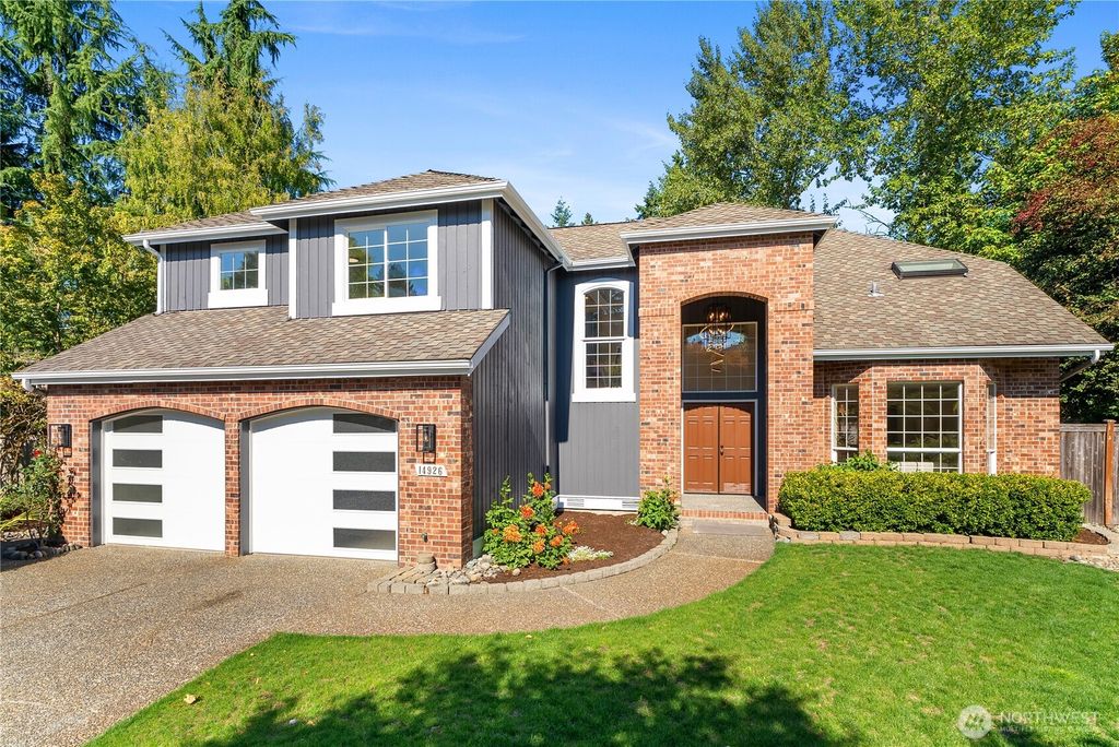 Photo of 14926 NE 72nd Court, Redmond, WA 98052 (MLS # 2435080)