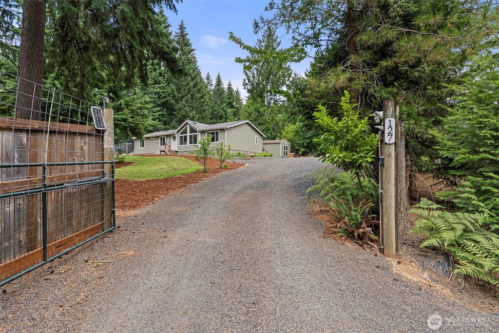Photo of 127 Brookside Lane, Chehalis, WA 98532 (MLS # 2552463)