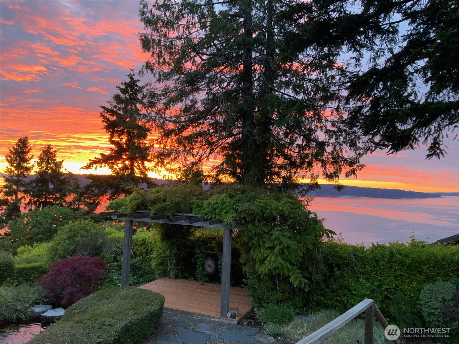 11912 Marine View Drive
