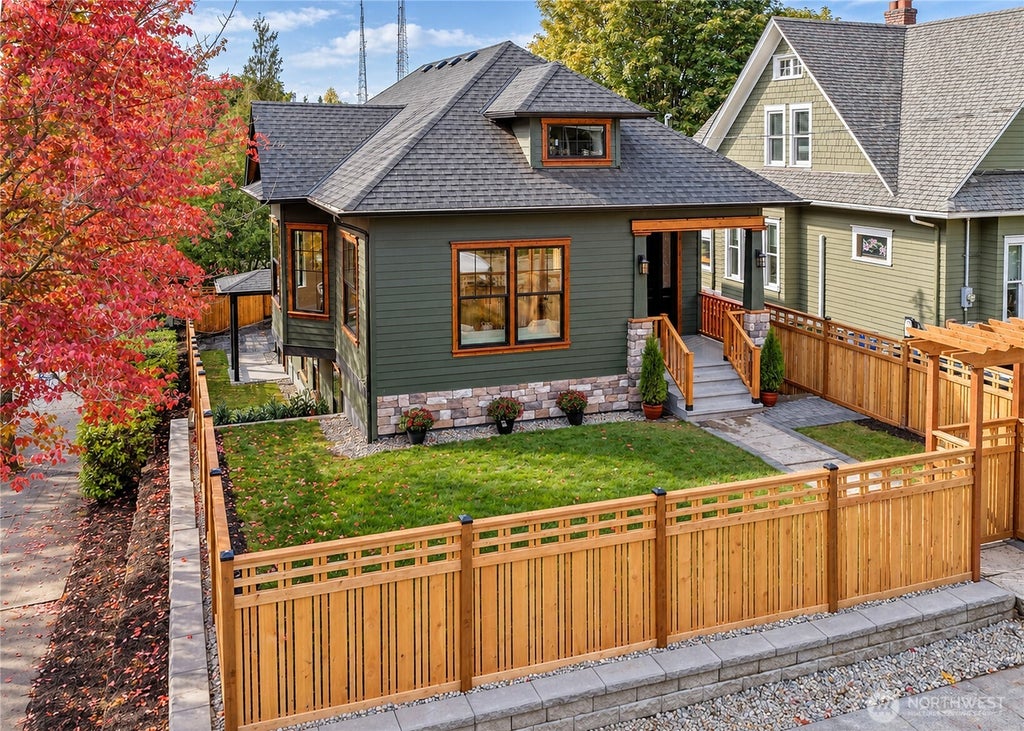 Photo of 1403 31st Avenue, Seattle, WA 98122 (MLS # 2586615)