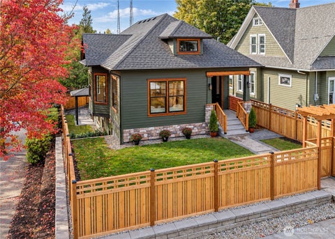 Photo of 1403 31st Avenue, Seattle, WA 98122 (MLS # 2586615)