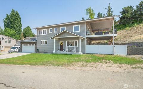 Photo of 205 Skyline Drive, Cashmere, WA 98815 (MLS # 2496276)