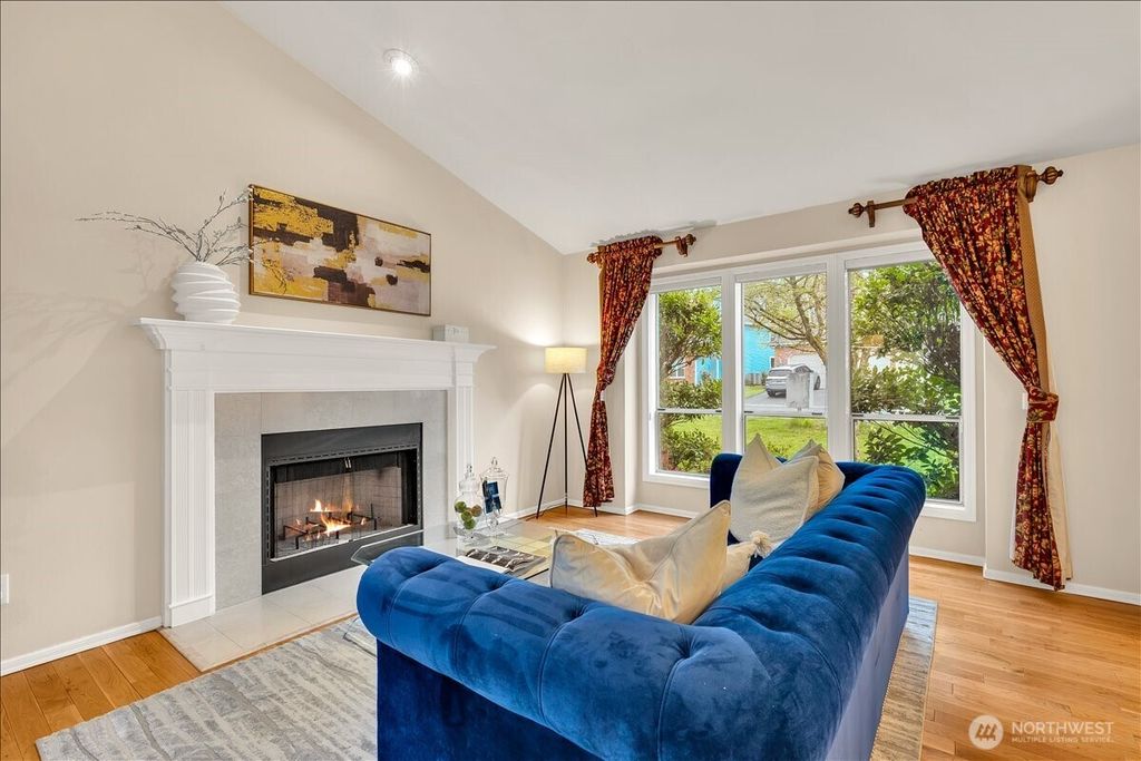 Photo of 1644 233rd Place NE, Sammamish, WA 98074 (MLS # 2513110)