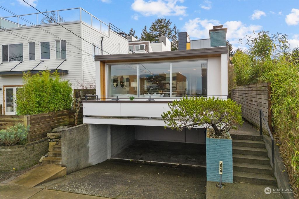 Photo of 3016 Alki Avenue SW, Seattle, WA 98116 (MLS # 2192368)