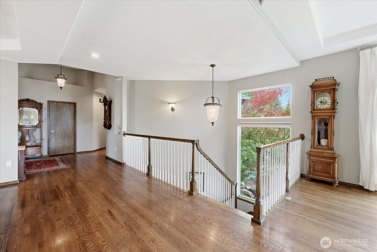 4913 S Bella Vista Drive