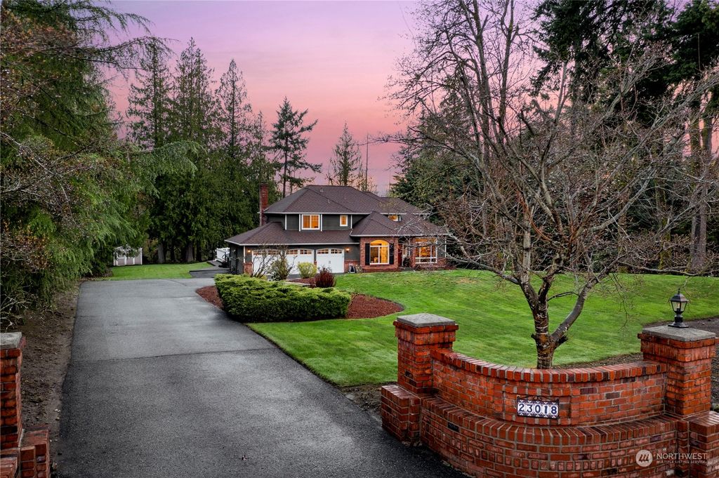 Photo of 23018 SE 8th Street, Sammamish, WA 98074 (MLS # 2214792)