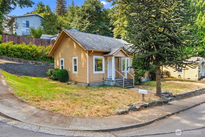 101 2nd Avenue SW