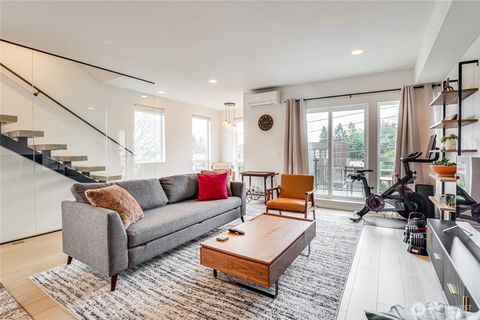 Photo of 2014 E Pine Street #B, Seattle, WA 98122 (MLS # 2453562)