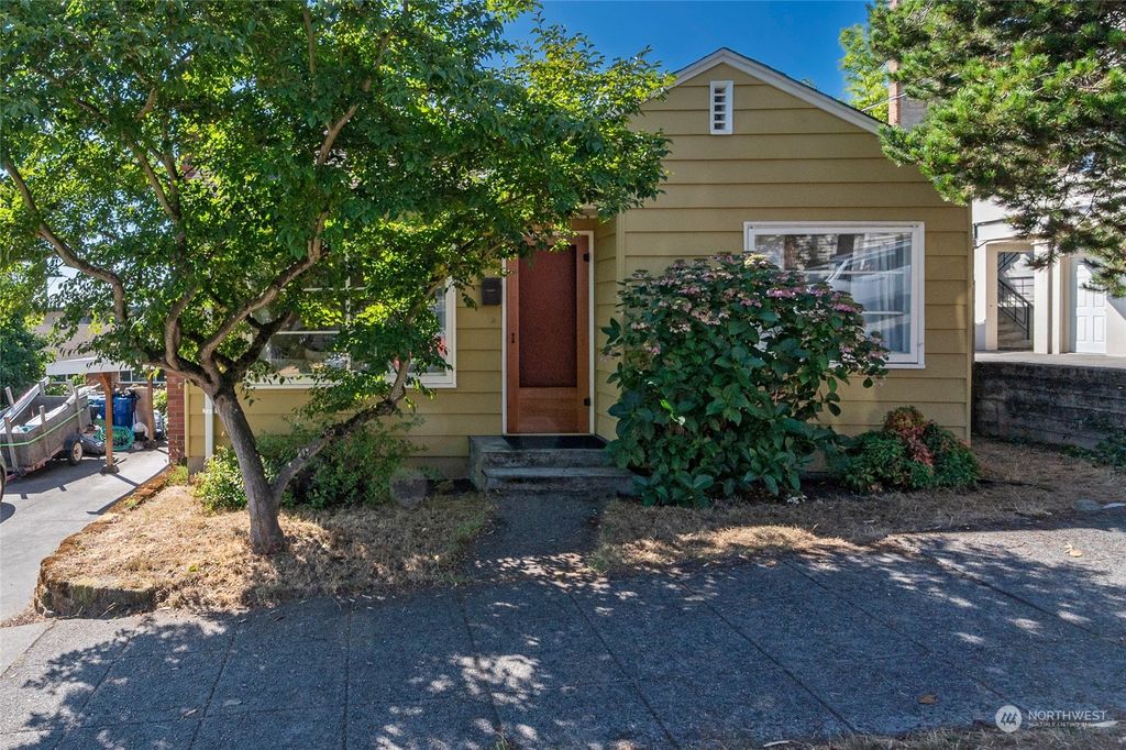 Photo of 1015 N 40th Street, Seattle, WA 98103 (MLS # 2159993)