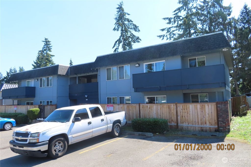 Photo of 1727 S 305th Place, Federal Way, WA 98003 (MLS # 2286969)