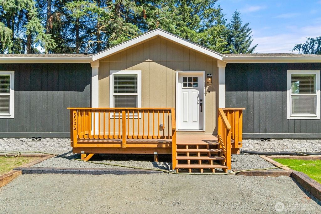 Photo of 8306 SE Dawn Hill Dr DR, Olympia, WA 98513 (MLS # 2555246)