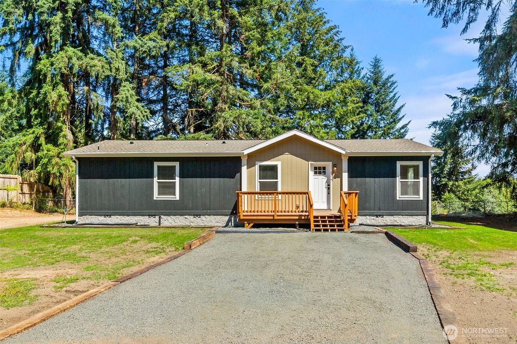 Photo of 8306 SE Dawn Hill Dr DR, Olympia, WA 98513 (MLS # 2555246)