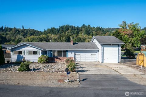 Photo of 201 Ponderosa Drive, Kelso, WA 98626 (MLS # 2442878)