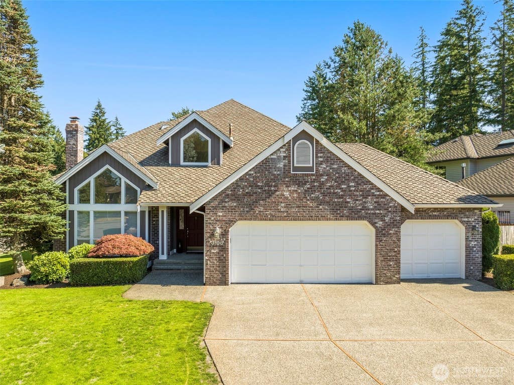 Photo of 3106 235th Avenue SE, Sammamish, WA 98075 (MLS # 2568651)