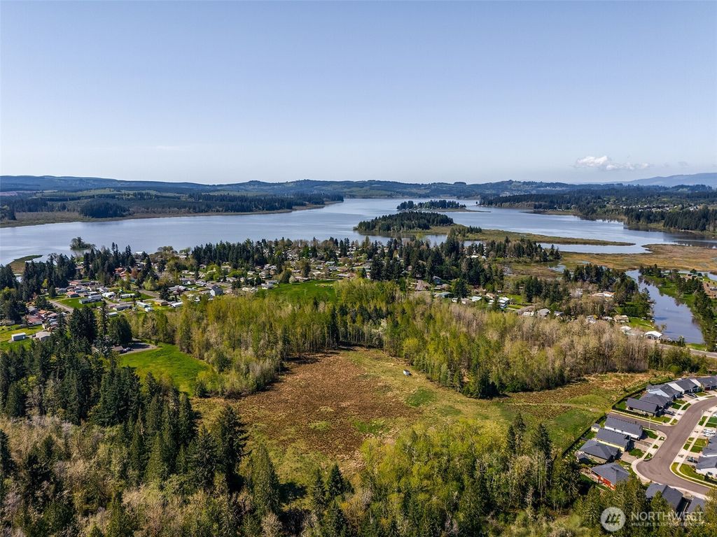 Photo of 400 Hall Road, Silverlake, WA 98645 (MLS # 2511703)