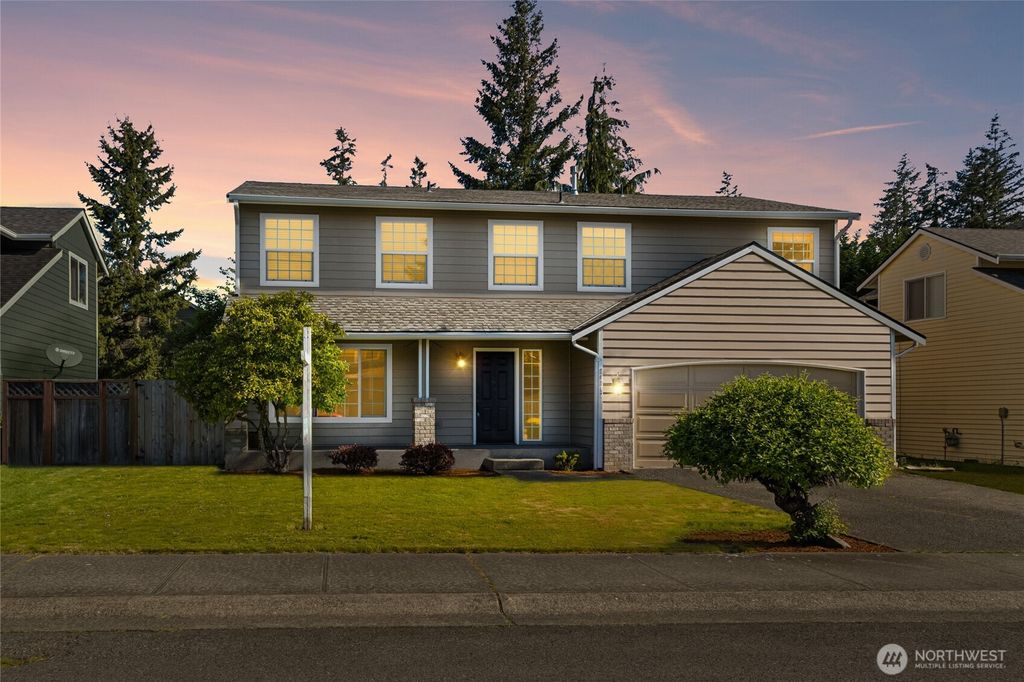 Photo of 24212 SE 261st Place, Maple Valley, WA 98038 (MLS # 2372117)