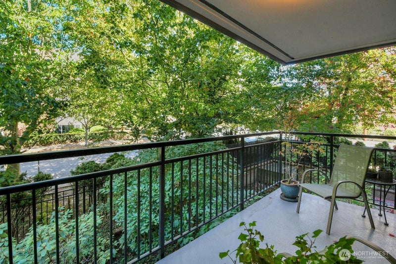 275 W Roy Street 205