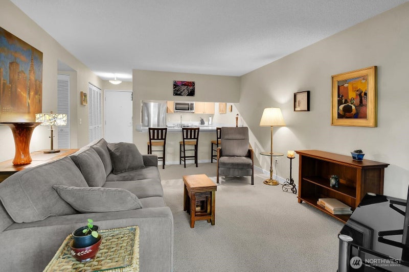 275 W Roy Street 205