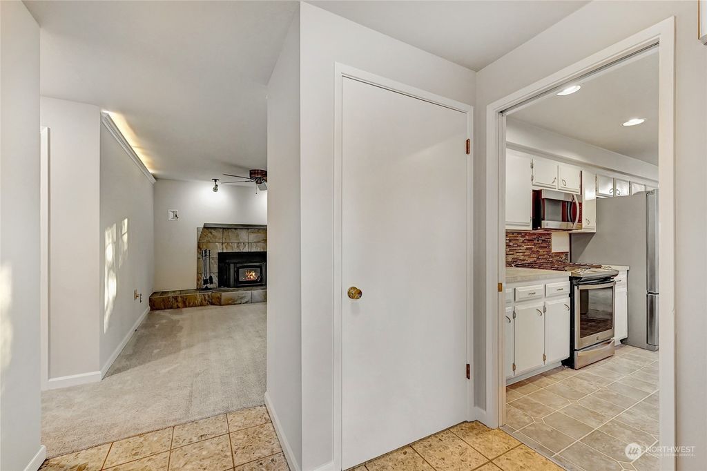 Photo of 1202 180th Street SW, Lynnwood, WA 98037 (MLS # 2004997)