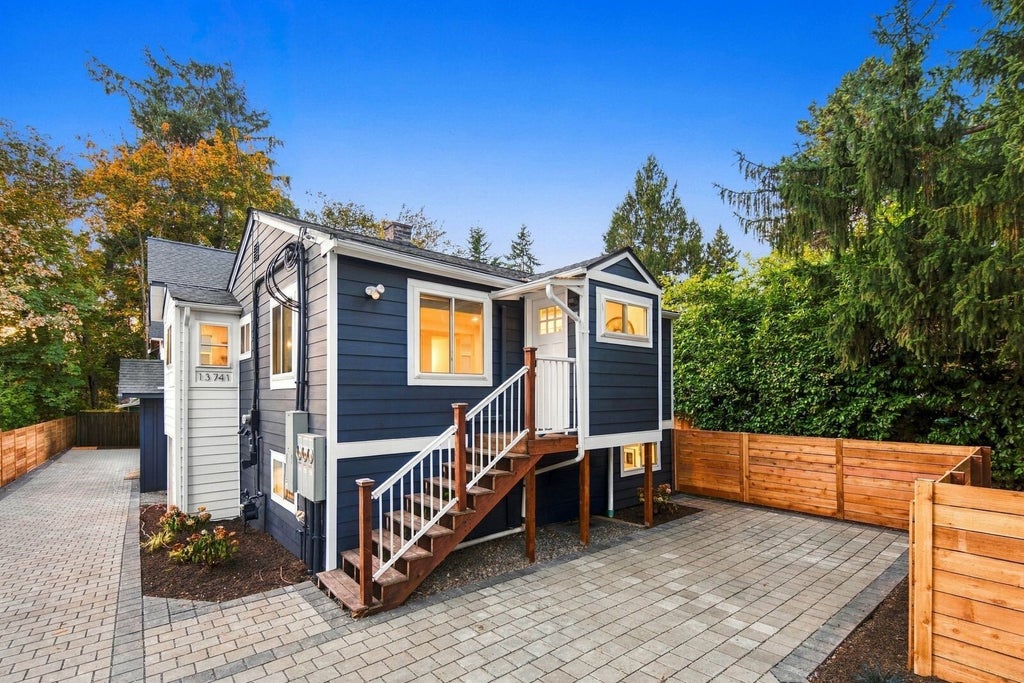 Photo of 13741 37th Avenue NE, Seattle, WA 98125 (MLS # 2596009)