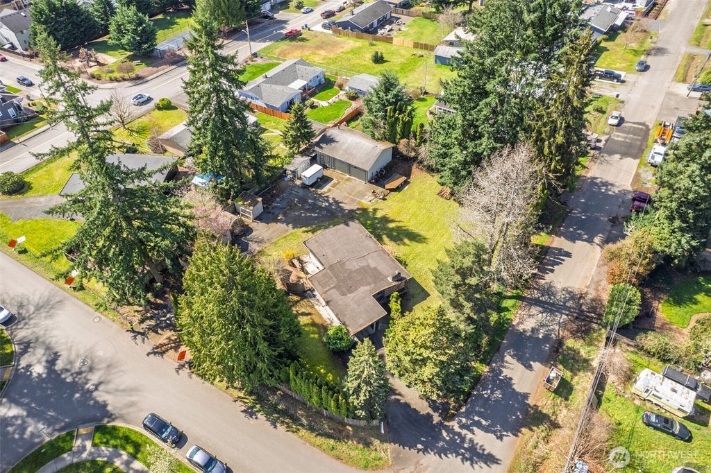 Photo of 16055 SE 135th Street, Renton, WA 98059 (MLS # 2510596)