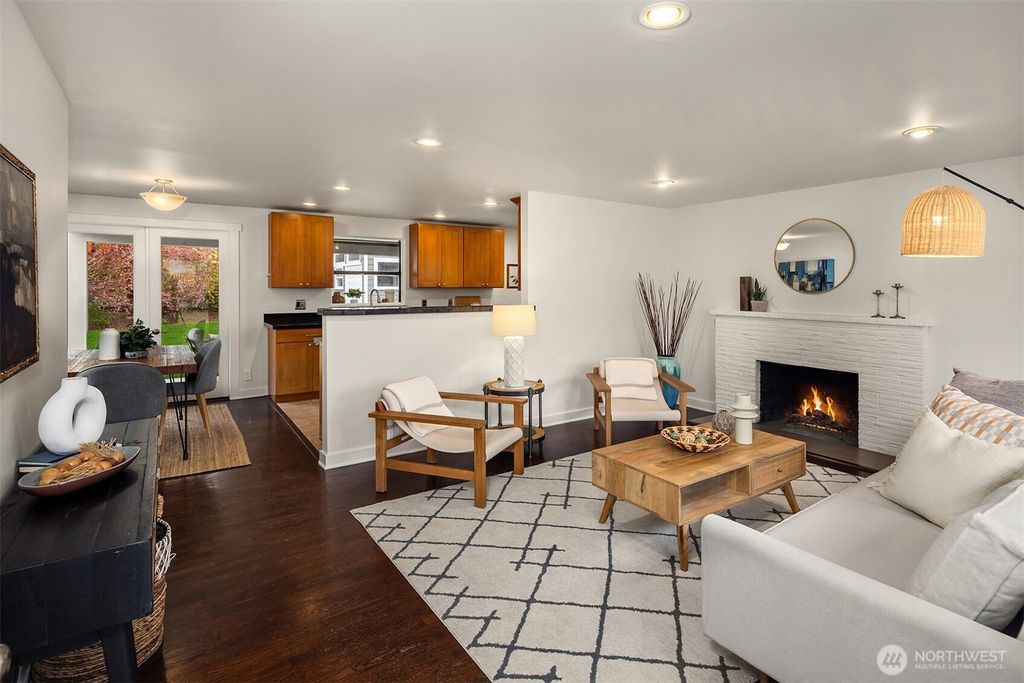 Photo of 18228 11th Avenue NE, Shoreline, WA 98155 (MLS # 2481125)