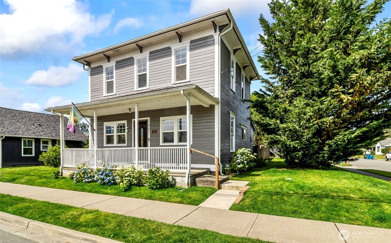 307 3rd Street