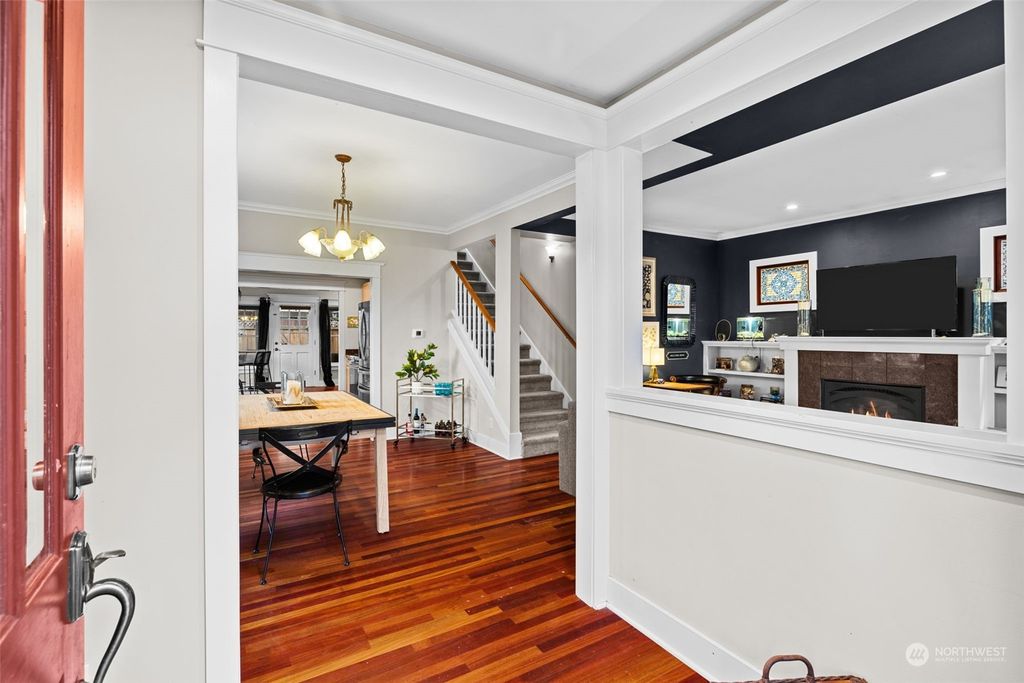 Photo of 5018 Green Lake Way N, Seattle, WA 98103 (MLS # 2319419)