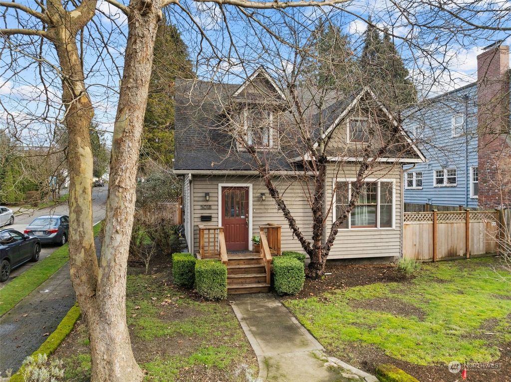 Photo of 5018 Green Lake Way N, Seattle, WA 98103 (MLS # 2319419)