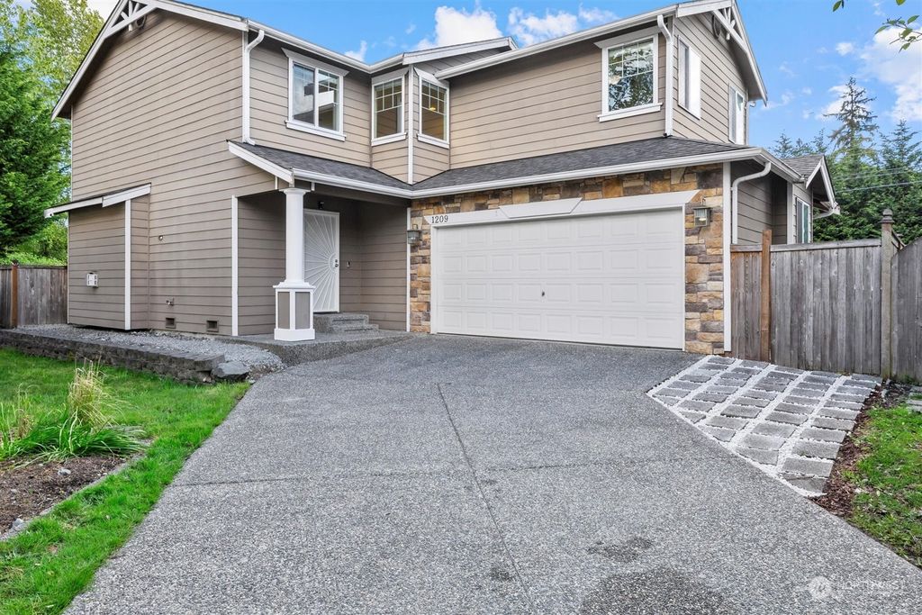 Photo of 1209 149th Street SW, Lynnwood, WA 98087 (MLS # 2232009)