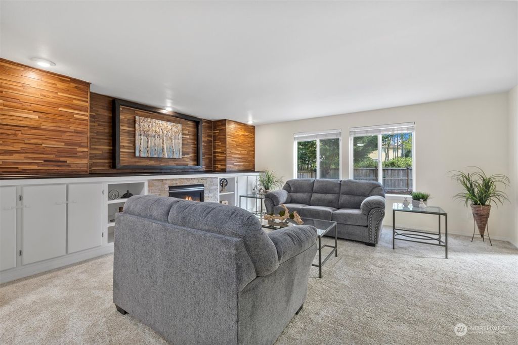 Photo of 1209 149th Street SW, Lynnwood, WA 98087 (MLS # 2232009)