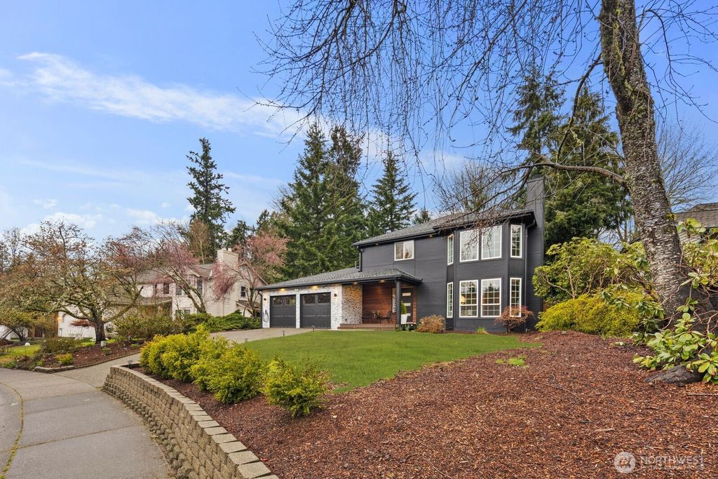 Photo of 15368 SE 182nd Street, Renton, WA 98058 (MLS # 2501779)