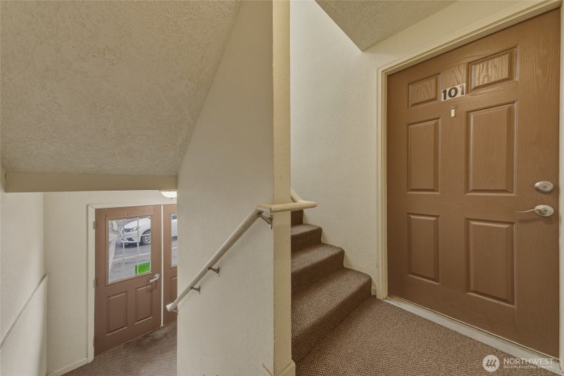 1931 Melrose Street 101