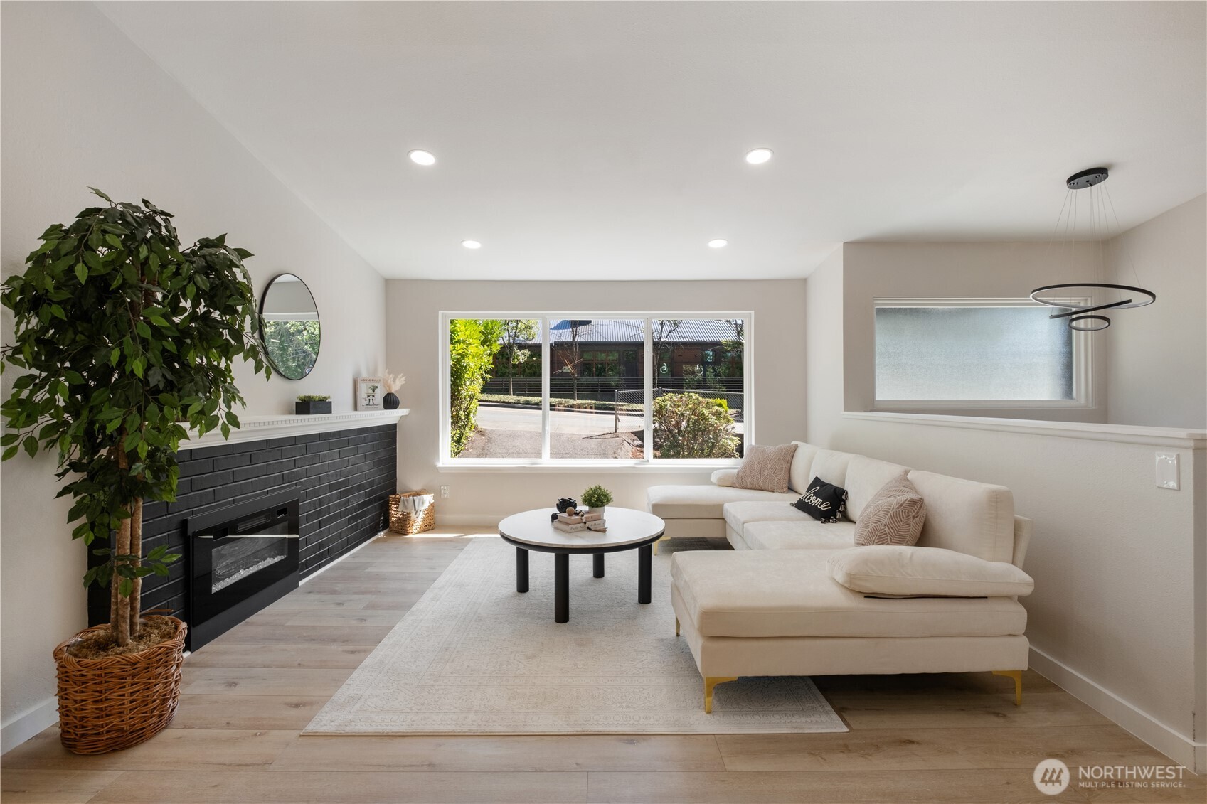 336 NE 175th Street