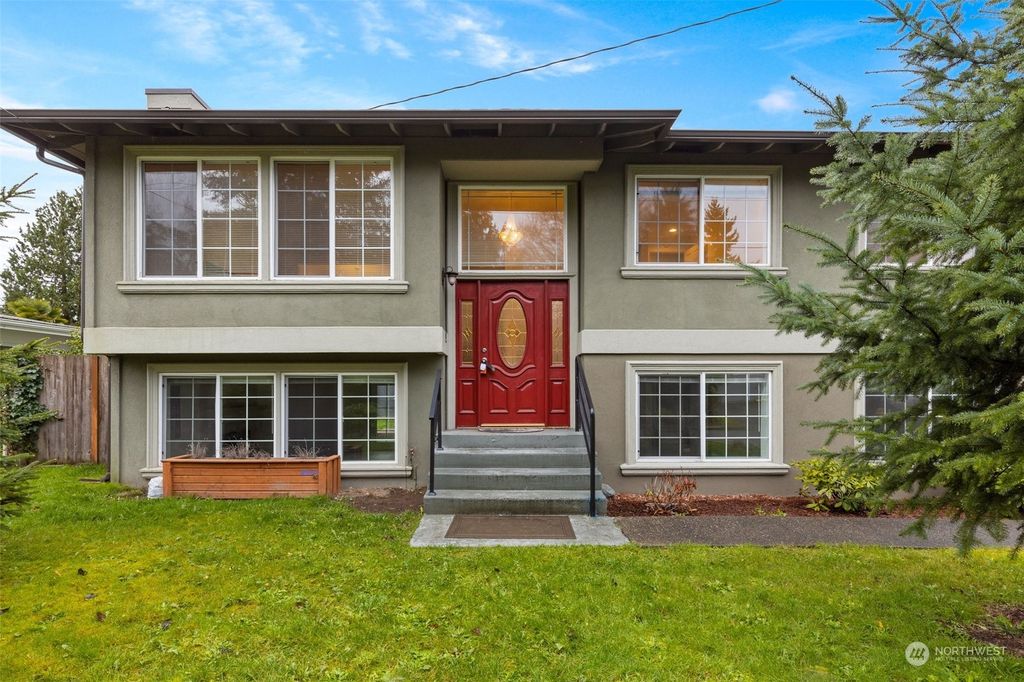 Photo of 29621 45th Place S, Auburn, WA 98001 (MLS # 2193268)