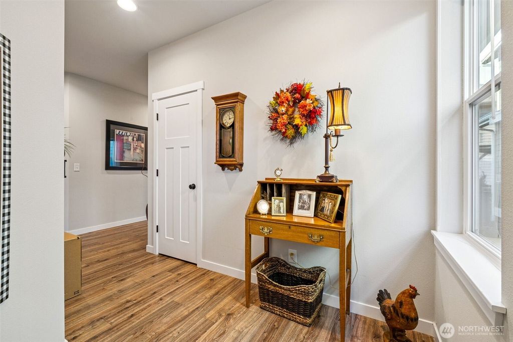 Photo of 361 Bondgard Avenue E, Enumclaw, WA 98022 (MLS # 2359945)