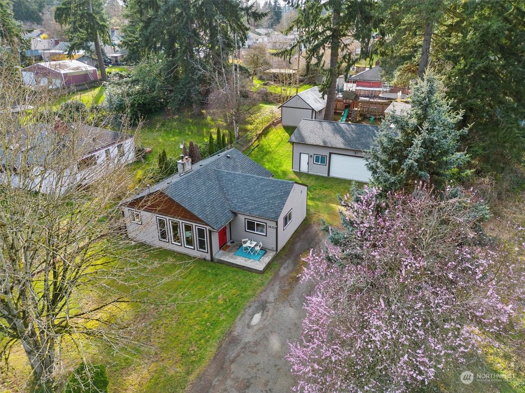 Photo of 18311 10th Avenue NE, Shoreline, WA 98155 (MLS # 2209037)