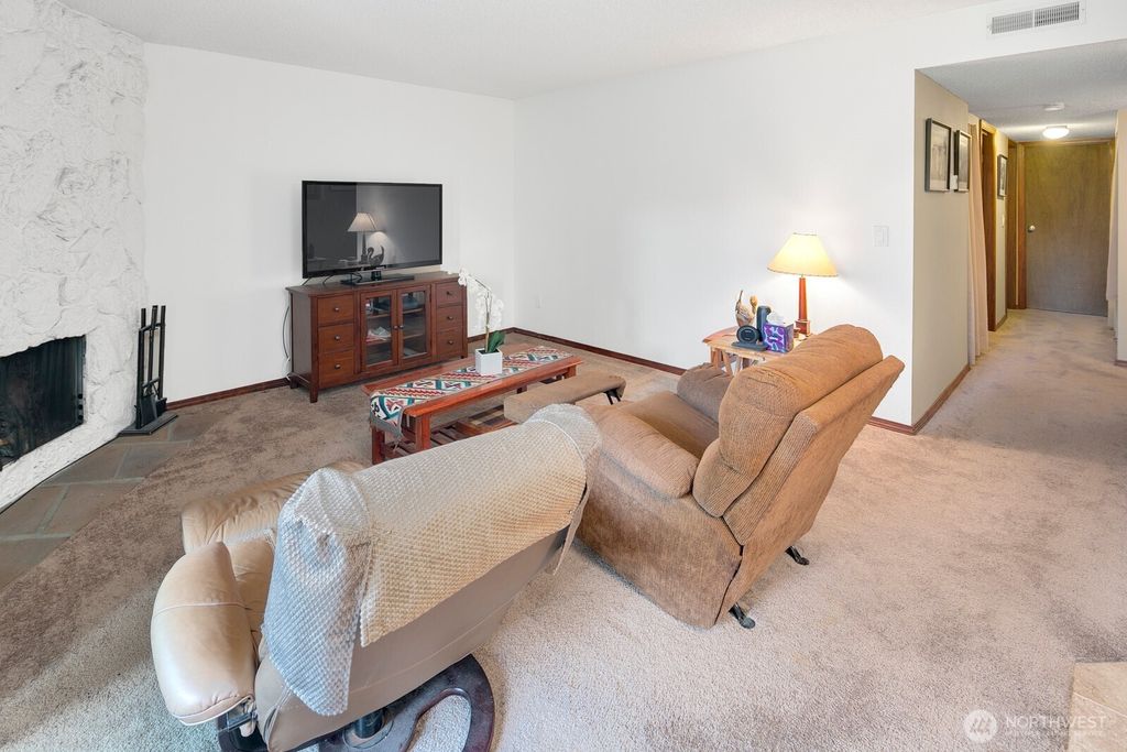 Photo of 12423 NE 145th Place #B160, Kirkland, WA 98034 (MLS # 2412831)