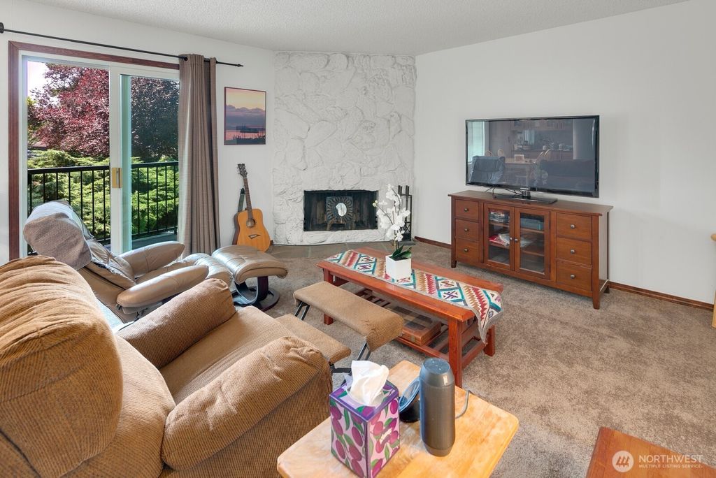 Photo of 12423 NE 145th Place #B160, Kirkland, WA 98034 (MLS # 2412831)