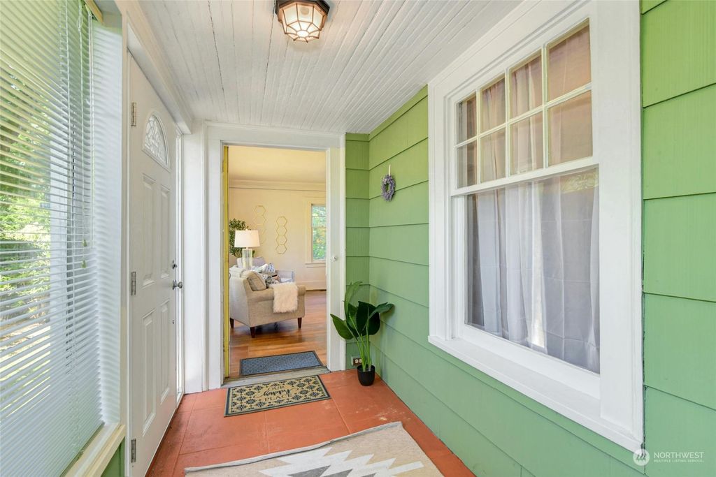 Photo of 22 W Fulton Street, Seattle, WA 98119 (MLS # 2252298)