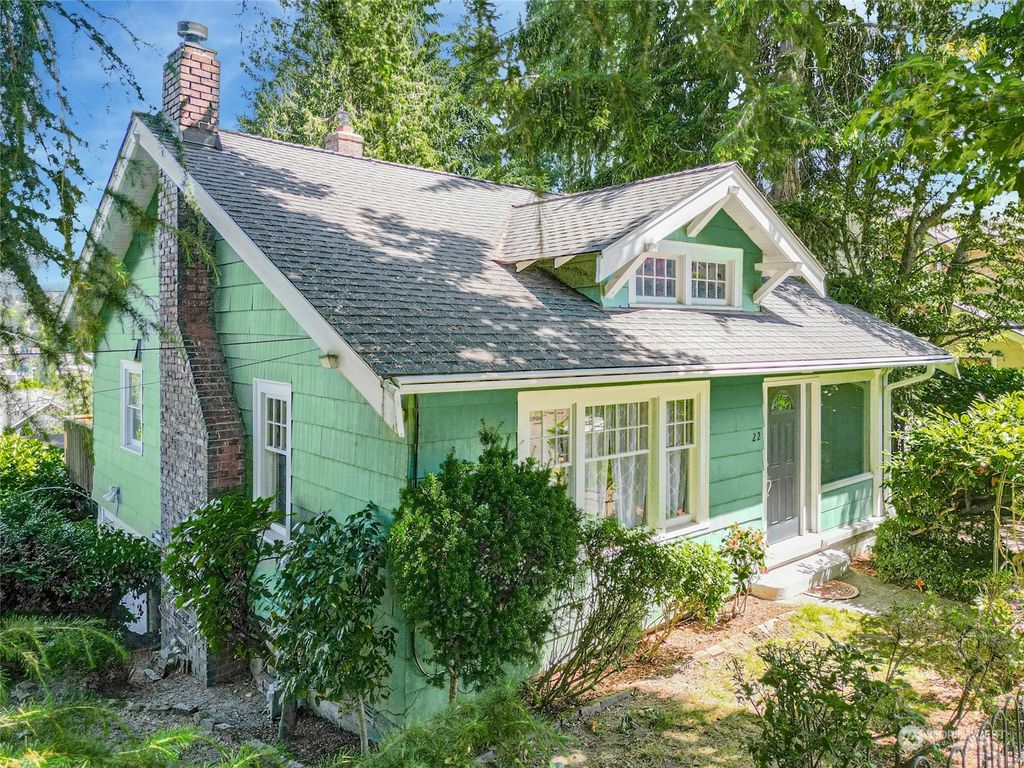 Photo of 22 W Fulton Street, Seattle, WA 98119 (MLS # 2252298)