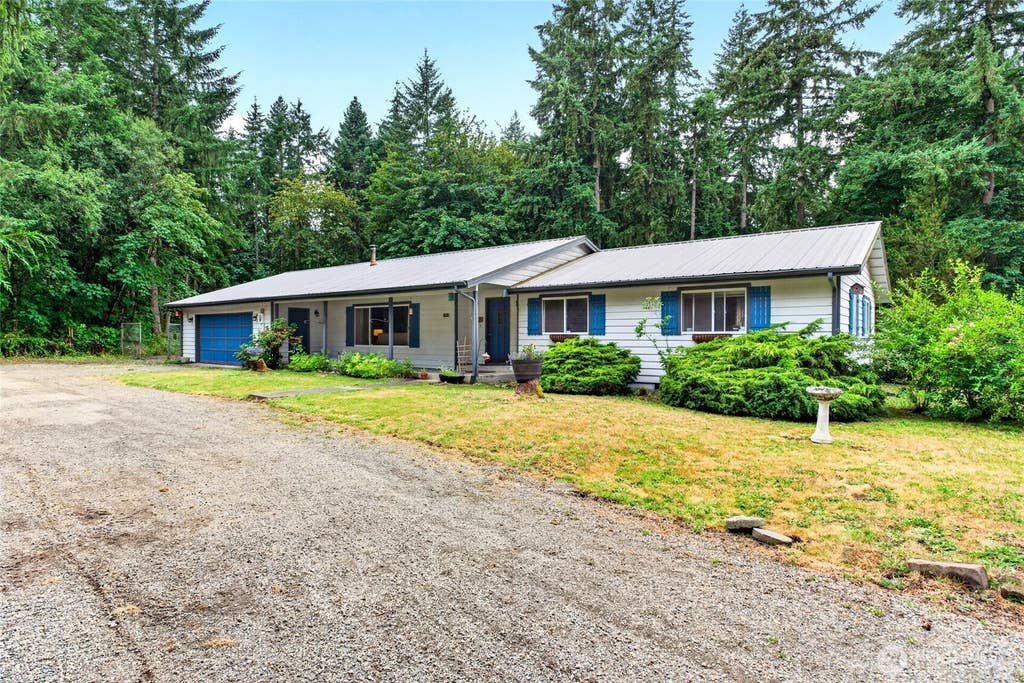 Photo of 37914 34th Avenue S, Roy, WA 98580 (MLS # 2558560)