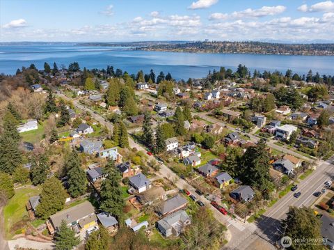 Photo of 4225 46th Avenue S, Seattle, WA 98118 (MLS # 2498687)
