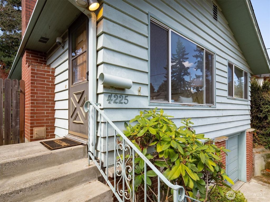 Photo of 4225 46th Avenue S, Seattle, WA 98118 (MLS # 2498687)
