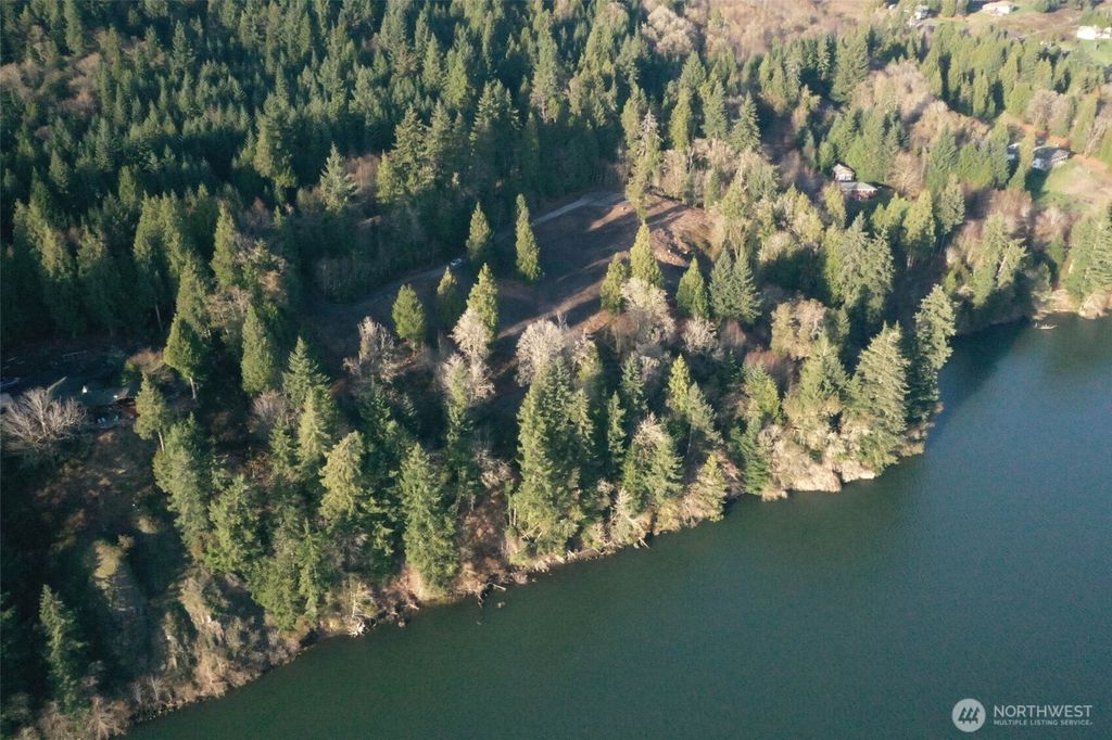 Photo of 22 Edge Water Drive, Cathlamet, WA 98612 (MLS # 2460703)