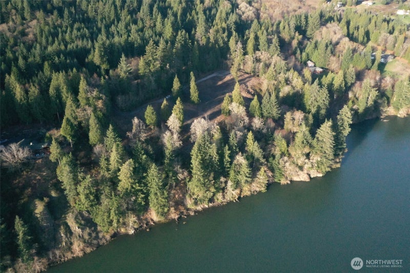 22 Edge Water Drive