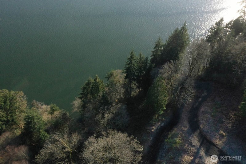 22 Edge Water Drive