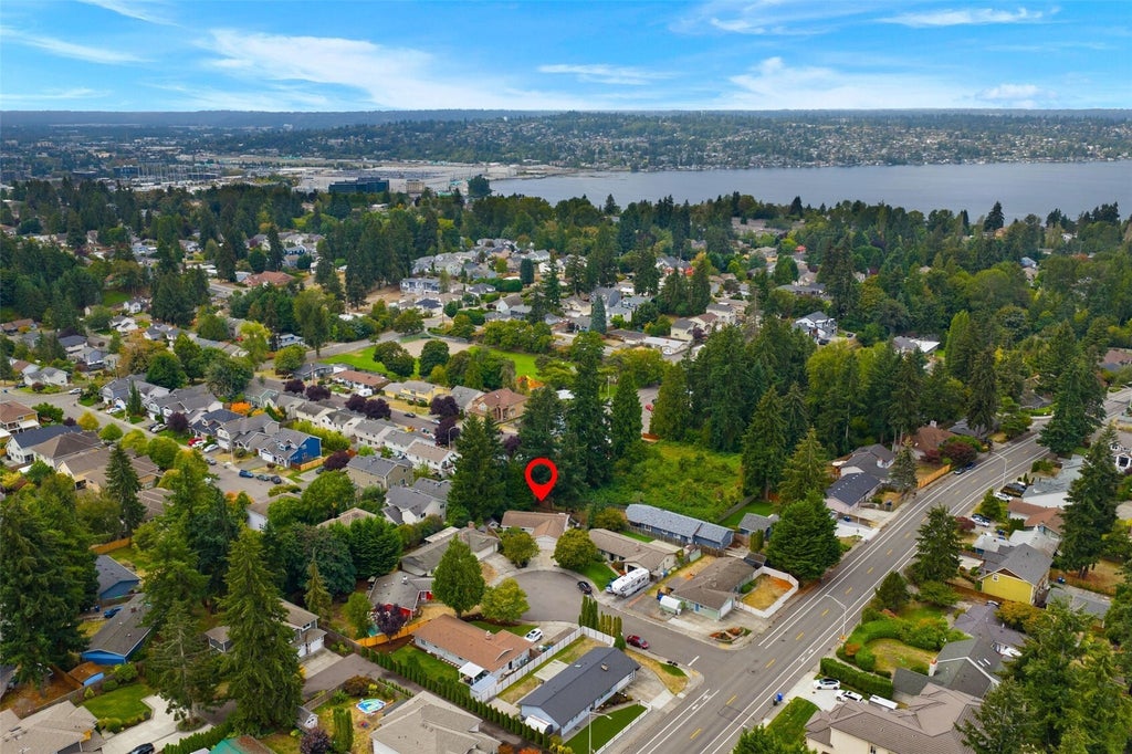 Photo of 2605 Camas Avenue NE, Renton, WA 98056 (MLS # 2596460)
