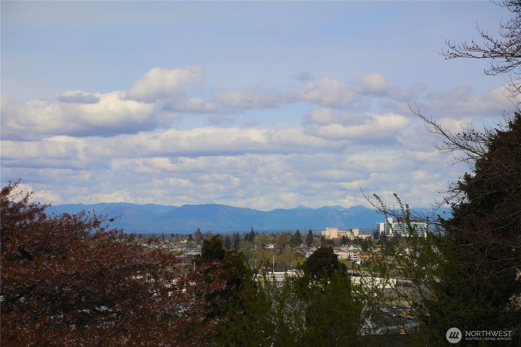 Photo of 515 Laurel Drive, Everett, WA 98201 (MLS # 2355722)