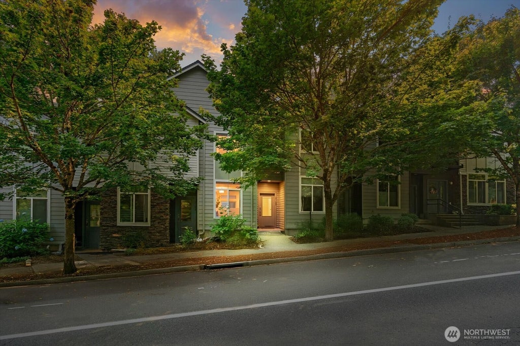 Photo of 2157 NW Talus Drive, Issaquah, WA 98027 (MLS # 2564879)